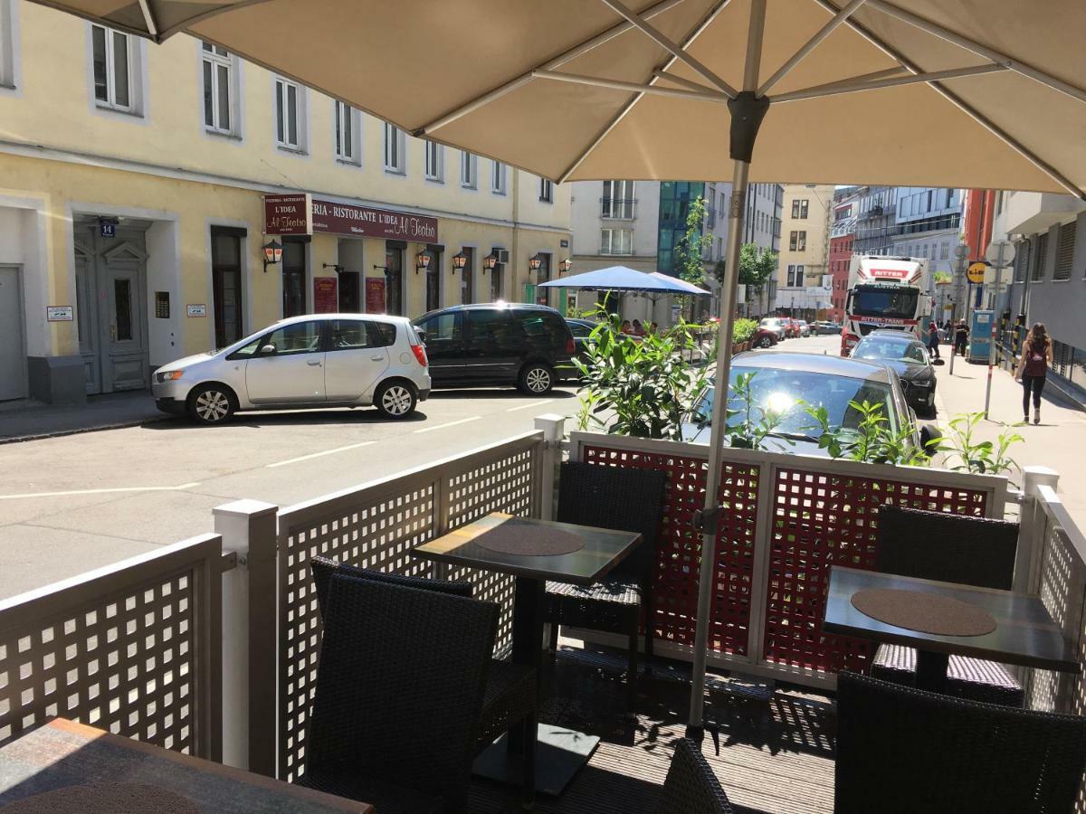 Apartment Zentral Direkt An U-Bahn Station Vienna Luaran gambar